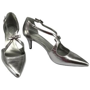 Bandolino Zeffer3 Silver Metallic T Strap Bow Kitten Heels Size 9 New